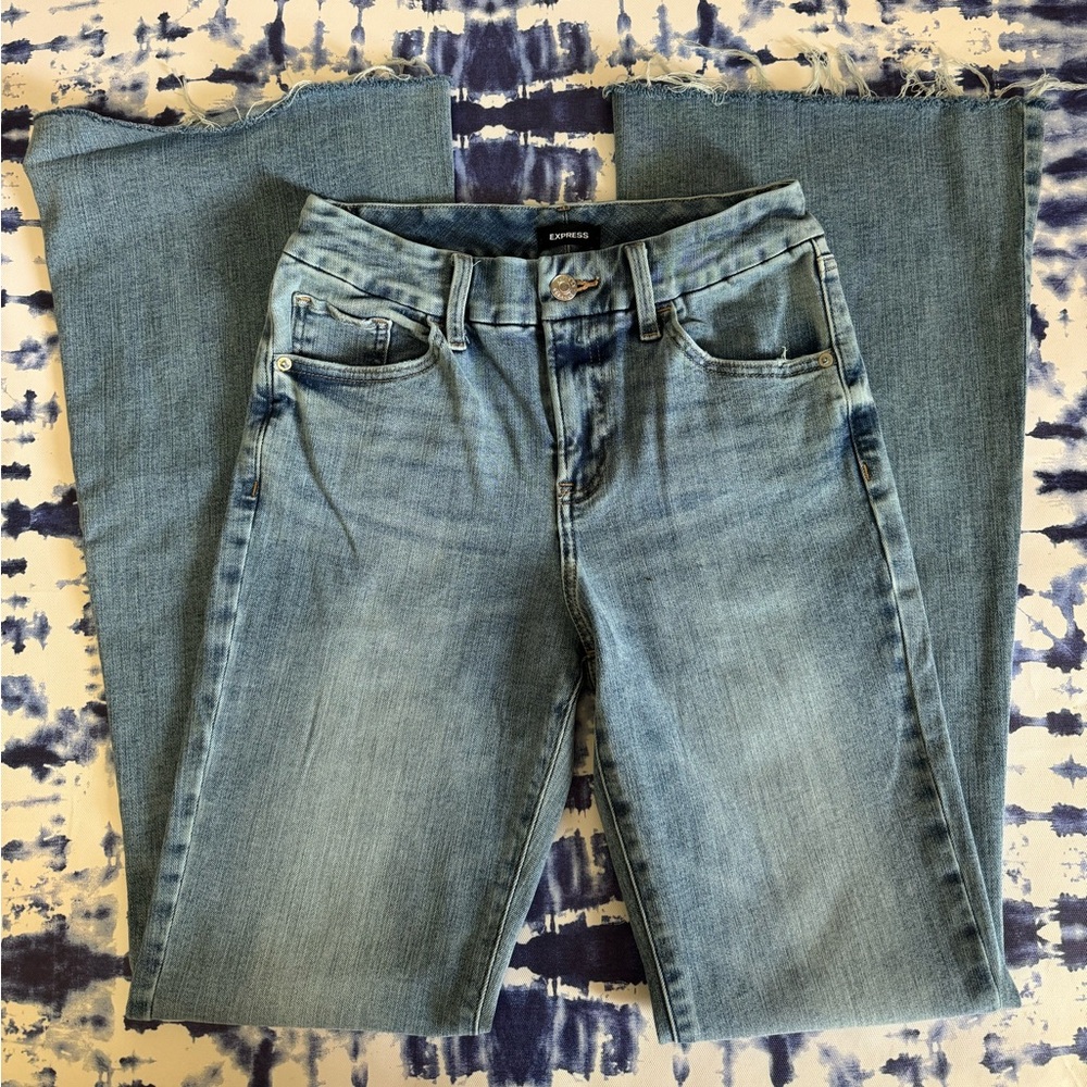 Express 70’s mid-rise flare Jean small (0/2/4)